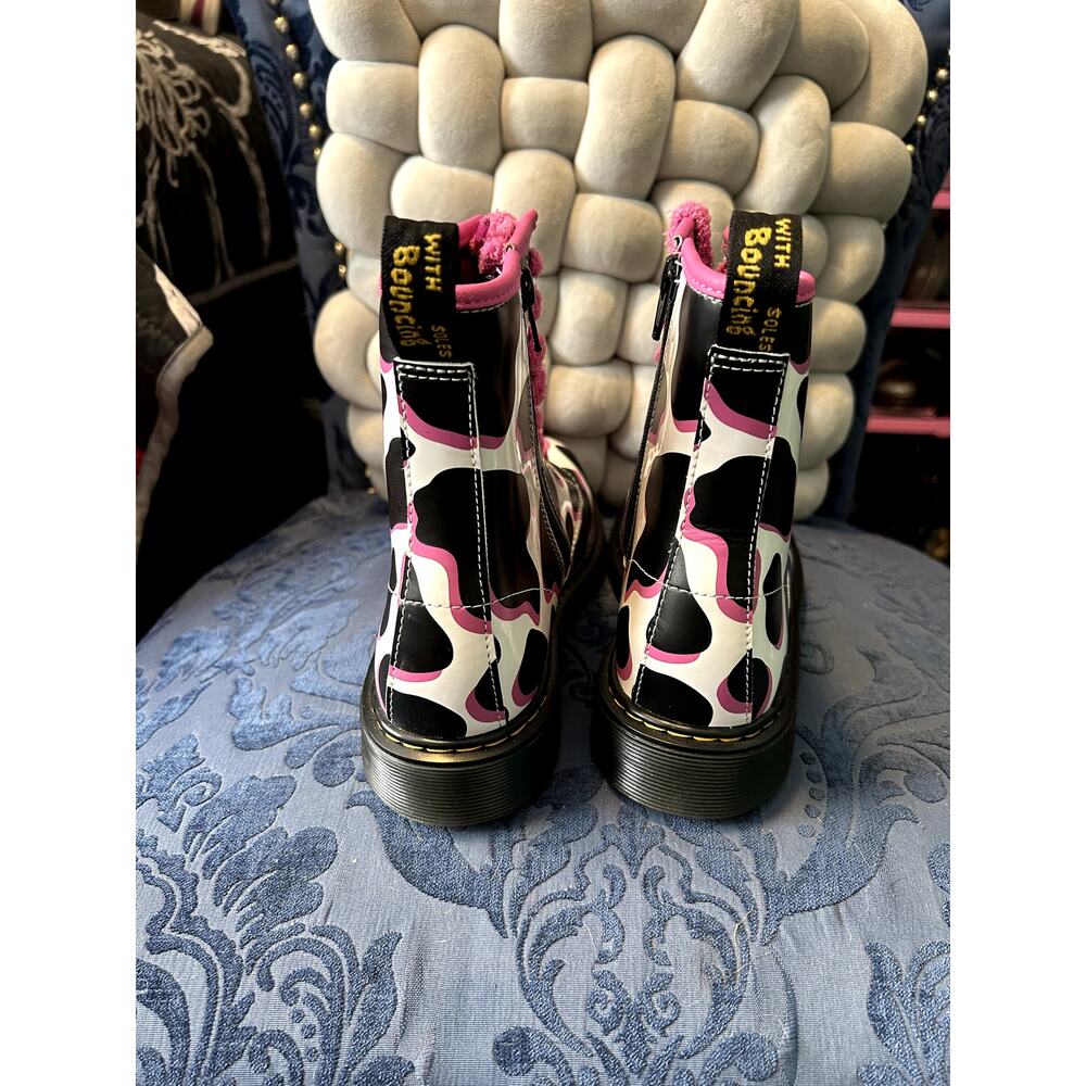 Dr Martens Cow Print Pink Laces 1460Y size 7/EU 38 - Picture 4 of 6